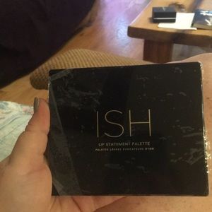 Ish lip palette